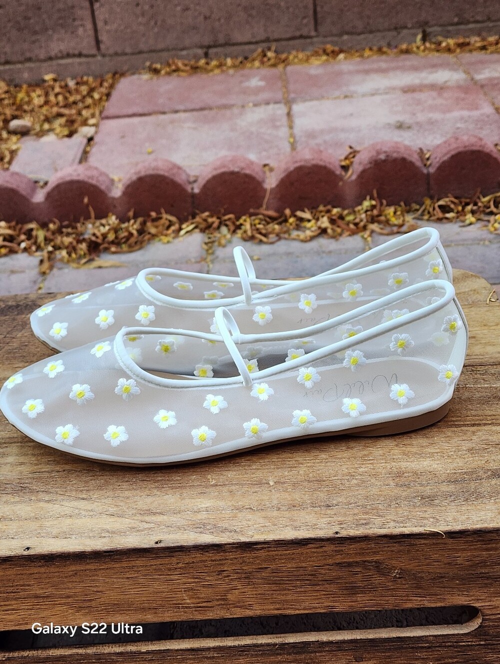Wild Pair Women's White Mesh Augustt Ballet Flats Size 9 - Picture 6 of 8